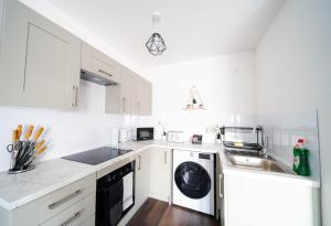 Open Mind Property - HotTub & 1 Double Bed