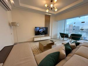 Nile View apartment in dokki