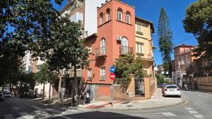 Zambra Arthouse by Del Parque Flats