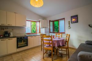 Apartment Rino, only 30m from the sea