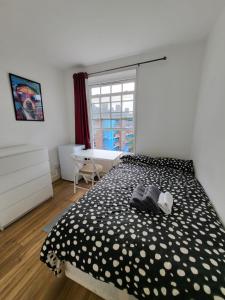 Marvellous property for 8 people in Battersea - Zone 1, 3 min walking from the main Station