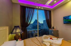 Amico Pyramids View