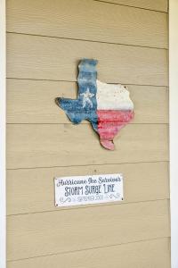 The Sandpipers Feather Fire Pit Pets Yard Sleeps 11