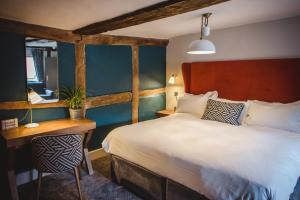 Double Room room in The Stag on the River