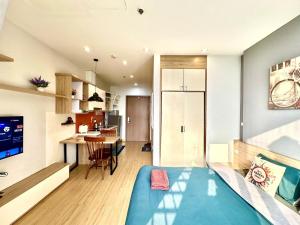 Deluxe Studio Apt In Vinhomes Green Bay With Swimming Pools, Gym And Outdoor Sports