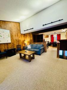 Cozy Ski Lodge Condo I Alpen Villas at Powderhorn Mountain