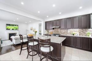 Beautiful 4 bed, 3 master bedrooms-pvt washrooms