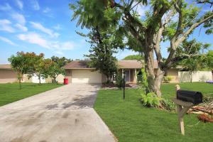 Private pool home with game room - Shaker of Salt