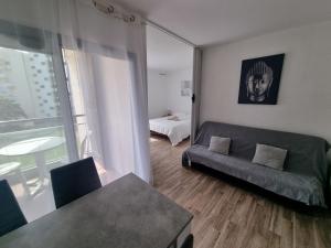 Appartements Front de mer, Wifi, joli appartement 4 couchages, secteur Lydia Grande plage : photos des chambres