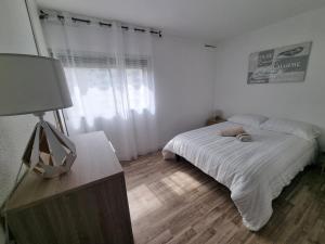 Appartements Front de mer, Wifi, joli appartement 4 couchages, secteur Lydia Grande plage : photos des chambres