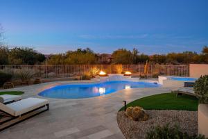 Sierra Luxe Home - Chic Design Dream Backyard with Pool