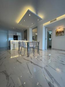 Panoramico Apartamento Principado Marina