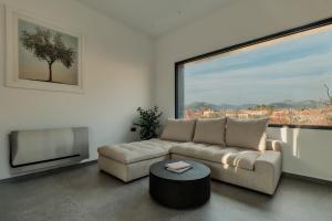 Barefoot Luxury Eressos Apartments