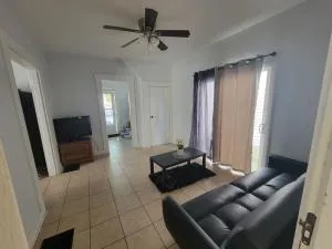 Spacious 3-bedroom apartment in Dayton - فيربورن