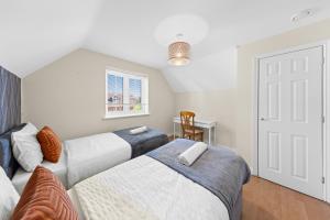 Exquisite 4 Bedrooms with 2 en-suite