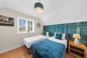 Exquisite 4 Bedrooms with 2 en-suite