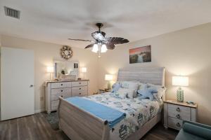 2 BR second story condo close to beaches