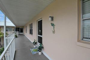 2 BR second story condo close to beaches