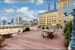 Huge Luxury Loft AC Roof Deck
