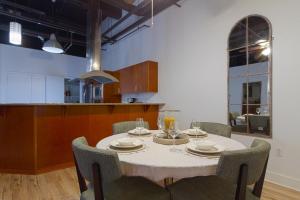 Huge Luxury Loft AC Roof Deck