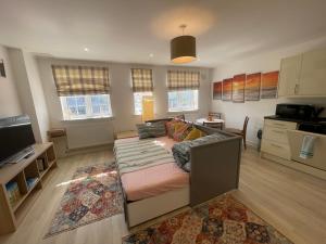 The London Get Away P & M