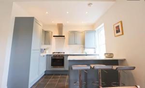 Penthouse Apartment with Impressive Views Sleeps 2 to 8