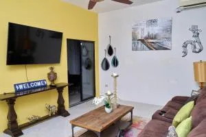 Bondi's Getaway - Portmore