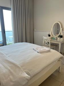 شقةباأطلالة بحرية برج الجوهره داماك Damac AlJawharah Tower