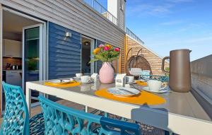 1 Bedroom Awesome Apartment In Tossens