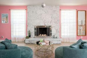 Pink Palms - Bachelorette Dream Pool Spa BBQ