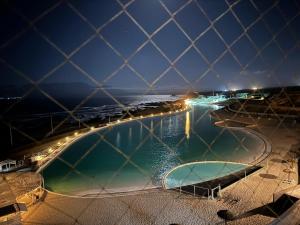 Hermoso departamento con laguna navegable