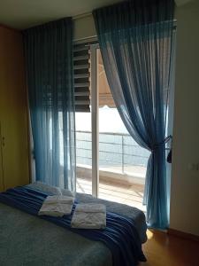 Beach Artemisia Malibu style town house sleep 6