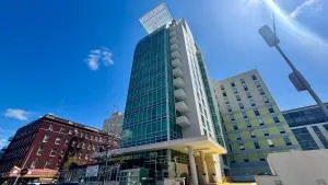 LIC Manhattan View Hotel - 杰克逊高地