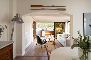 Domaine Loiseau Bleu, MerSea house at 10m from the Sea, Sainte-Maxime