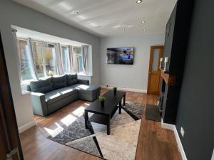 Luxury Detached holiday home Near BHX, JLR, NEC