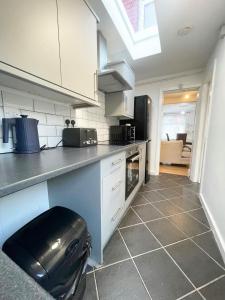 Cute two bedroom house with free street parking