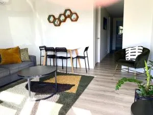 New 2 bedroom unit close to Beach and Village - 派罗阿
