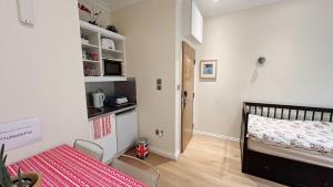 301 Self contained studio in heart of London