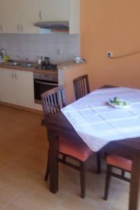 Apartments with parking space Makarska - 6768