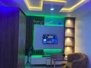 Cee&Tee SM 2BEDROOM FLAT - 2beds 247 Electricity - Ogere