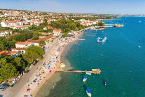 Apartments with parking space Sveti Filip i Jakov, Biograd - 24057