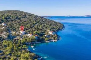 Apartments by the sea Drvenik Veliki, Drvenik - 24212 - 小德尔韦尼克岛