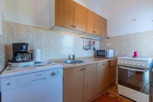 Apartments by the sea Drvenik Veliki, Drvenik - 24212