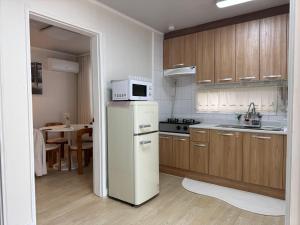 Busan Stay near KTX Station #5min Walk #Up to 5 Guests