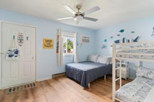 Renovated 1-Bedroom Condo with Pool, Bikes, & Beach Access in North Ocean City, MD