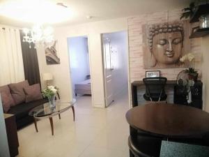 Romantic 2BR Condo unit with free WiFi