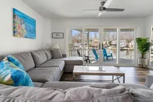 Heron Hideaway Canal-Front 3-Bedroom Home in Ocean Pines, MD, Near Ocean City Beaches - Selbyville