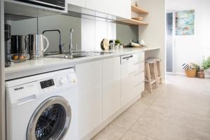 Coastal Indulgence Water Views Romantic Coastal Beach Getaway Kiama