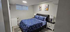 Bleniel Place - Stylish Basement Suite with Wi-Fi Netflix & Parking