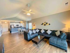 Spacious 3 bdrm condo at Magnolia Point MB